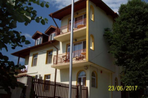 Отель Guest House Gergevana  Велинград